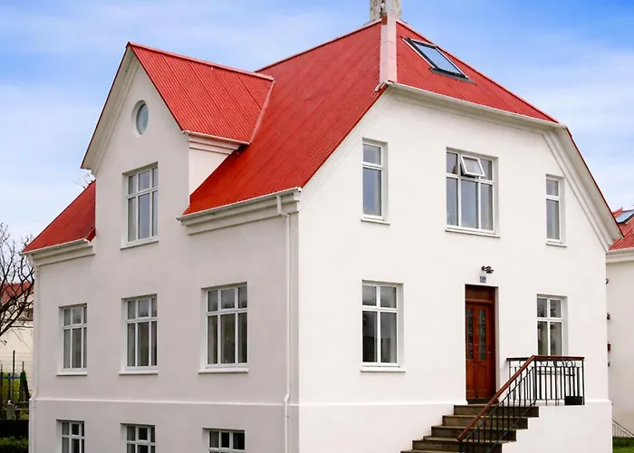 Refurinn Reykjavik Guesthouse